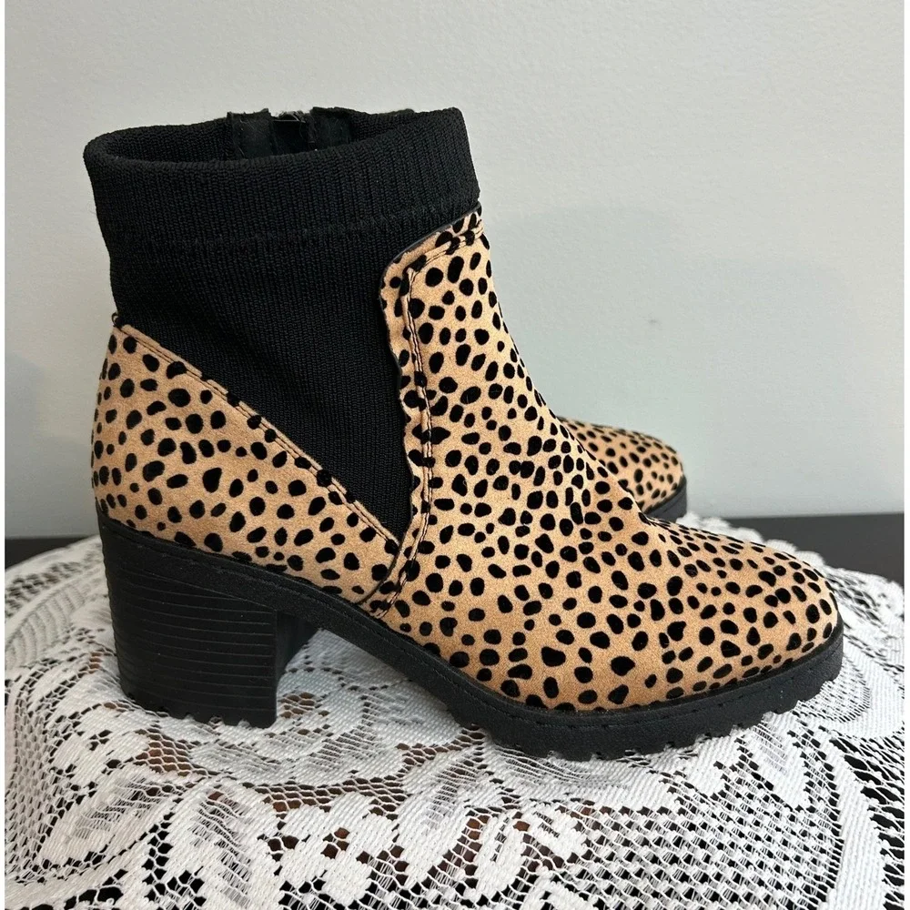 Qupid Womens Ankle Boots Sz 8 Black Leopard Print Sock Booties Heel Zipper